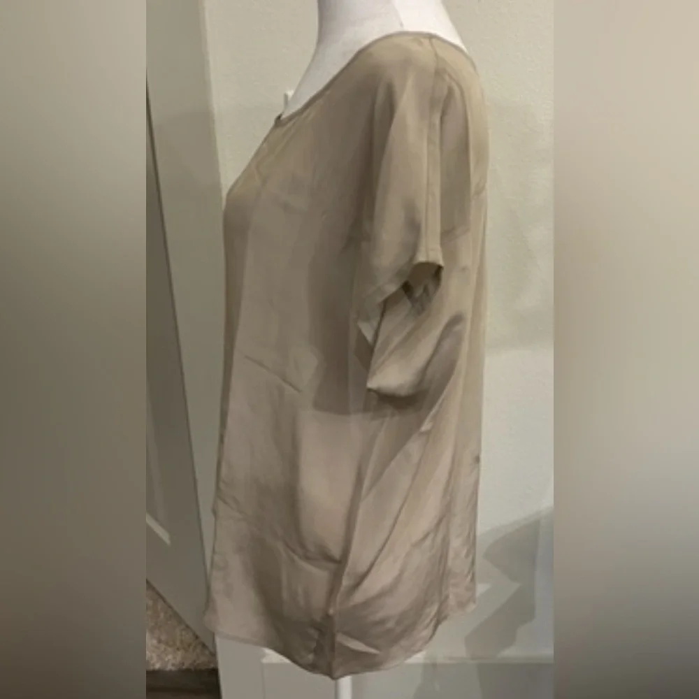 American Vintage SILK Tan Cap Sleeve Blouse Relaxed Boxy Style - Picture 3 of 6